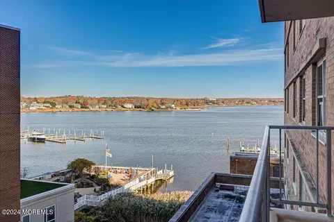 28 Riverside Ave #3L, Red Bank, NJ 07701