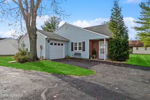 6 Morden Close #1000, Freehold, NJ 07728