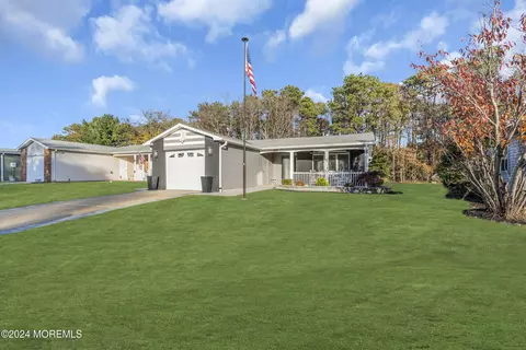 189 Courtshire Dr, Brick, NJ 08723