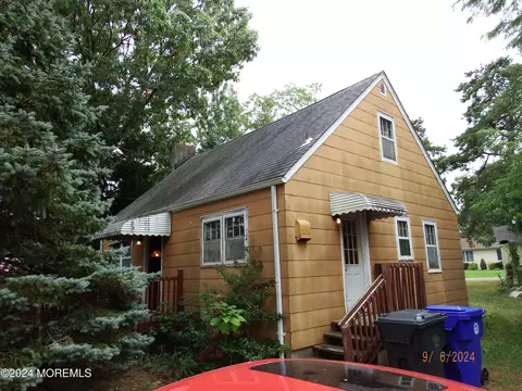 210 Riviera Dr, Brick, NJ 08724