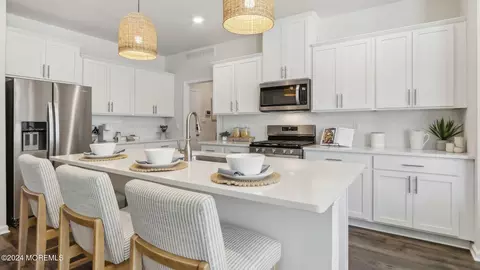 7 Penny Ln, Neptune Township, NJ 07753