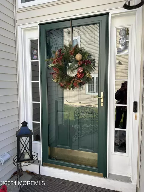 18 Sea Girt Ln, Waretown, NJ 08758