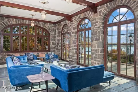 Living - 2 Browns Dock Rd, Rumson, NJ 07760 photo 2 of 2