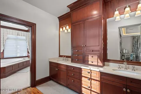Bath - 2 Browns Dock Rd, Rumson, NJ 07760 photo 3 of 9