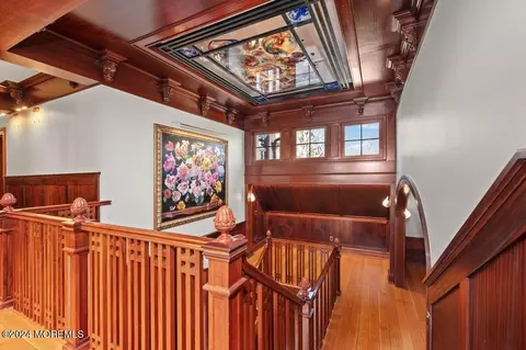 Entry Way - 2 Browns Dock Rd, Rumson, NJ 07760 photo 4 of 8
