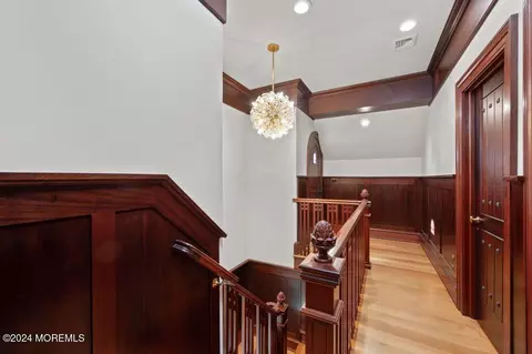 Entry Way - 2 Browns Dock Rd, Rumson, NJ 07760 photo 5 of 8
