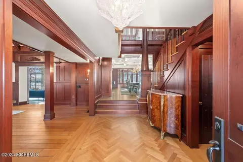 Entry Way - 2 Browns Dock Rd, Rumson, NJ 07760 photo 1 of 8