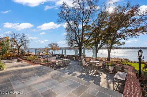 Exterior - 2 Browns Dock Rd, Rumson, NJ 07760 photo 9 of 13