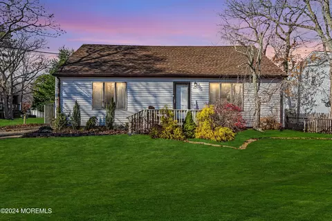 62 Bonair Dr, Brick, NJ 08723