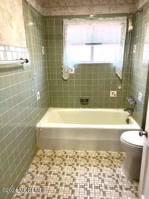 92 Cherry St, Whiting, NJ 08759 photo 11