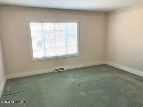 92 Cherry St, Whiting, NJ 08759 photo 6