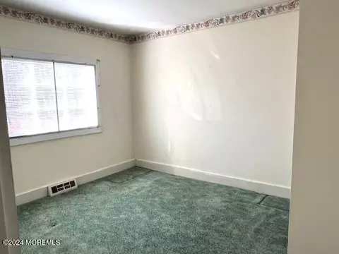 92 Cherry St, Whiting, NJ 08759 photo 9