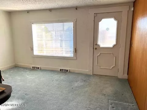 92 Cherry St, Whiting, NJ 08759 photo 3