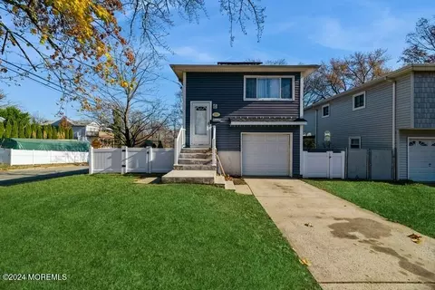 296 Beachwood Way, Cliffwood Beach, NJ 07735