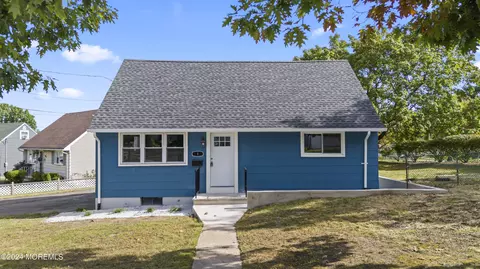1 Charmello Dr, South Amboy, NJ 08879