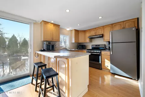 Kitchen - 745 Windsor Pl, Forked River, NJ 08731 photo 1 of 3