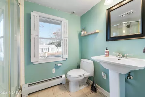 Bath - 745 Windsor Pl, Forked River, NJ 08731 photo 1 of 5