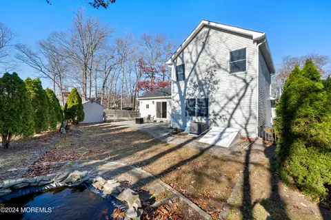Exterior - 745 Windsor Pl, Forked River, NJ 08731 photo 4 of 4