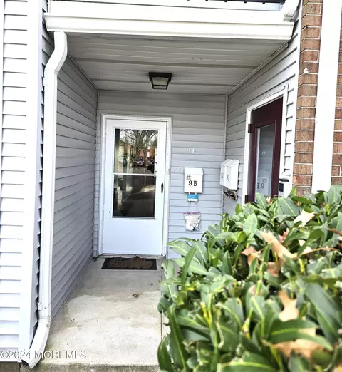 9 Dennison Dr # B, East Windsor, NJ 08520