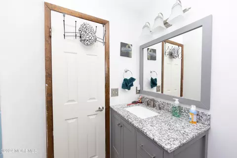 Bath - 956 Kearny Ave, Forked River, NJ 08731 photo 3 of 3