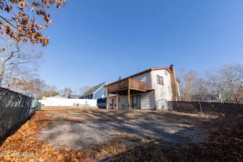 Exterior - 956 Kearny Ave, Forked River, NJ 08731 photo 2 of 3