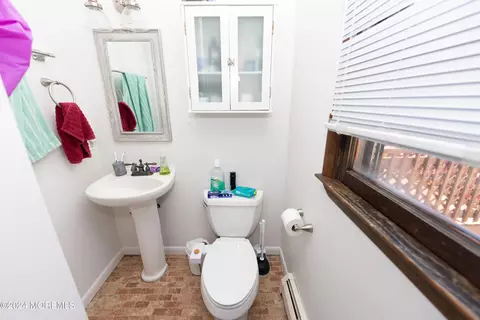 Bath - 956 Kearny Ave, Forked River, NJ 08731 photo 1 of 3