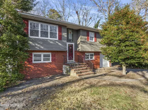 424 Leanora St, Brick, NJ 08723