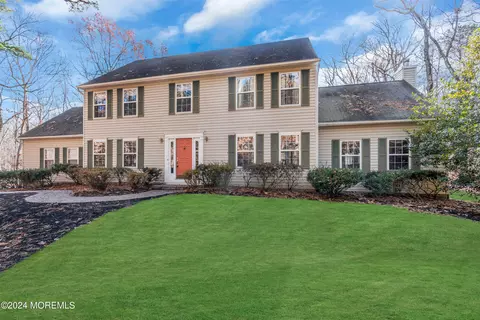 9 Lawrence Spring Rd, Millstone, NJ 08510