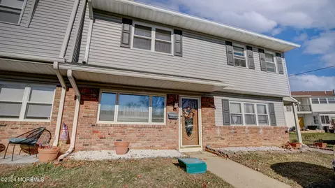 32 Galewood Dr #641, Matawan, NJ 07747