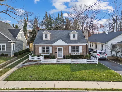 75 2nd St, Fair Haven, NJ 07704