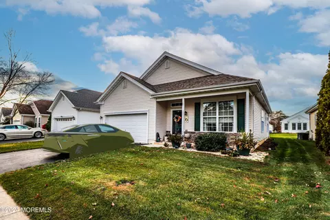 22 Robin Ln, Barnegat, NJ 08005