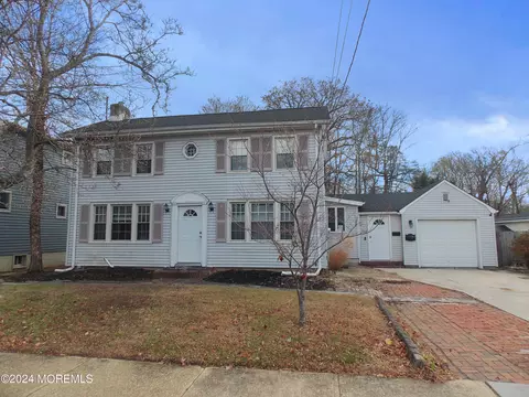 50 Pemberton Ave, Oceanport, NJ 07757