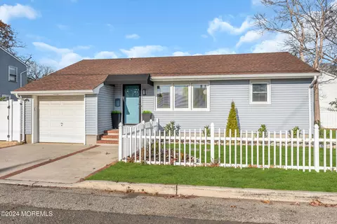 2505 Chestnut St, Point Pleasant, NJ 08742