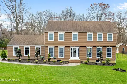 13 Christopher Dr, Colts Neck, NJ 07722