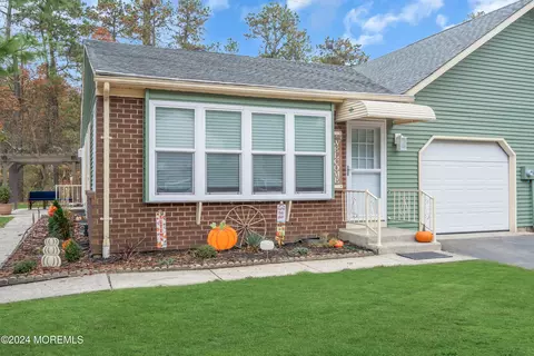 148 Sunset Rd #A, Whiting, NJ 08759