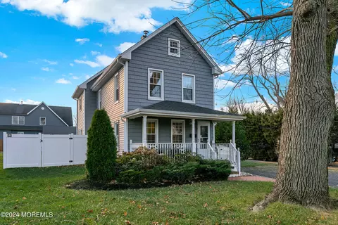 70 Cedar Ave, Fair Haven, NJ 07704