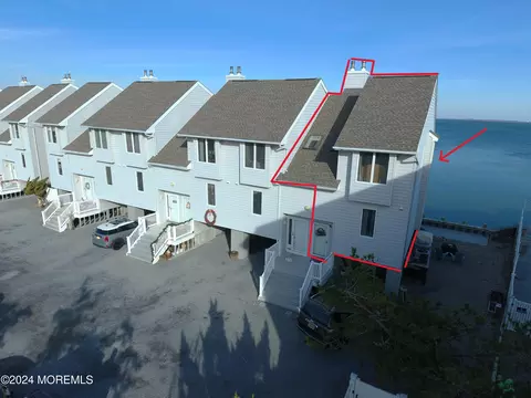 389 Bay Shore Dr #12, Barnegat, NJ 08005
