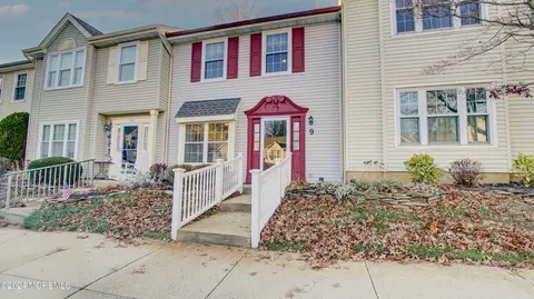 55 Kensington Ct #9, Freehold, NJ 07728