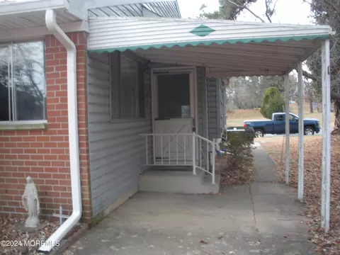 21 C Lafayette Dr, Whiting, NJ 08759
