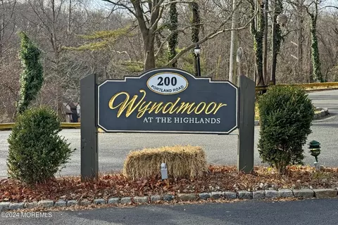 200 Portland Rd #D-24, Highlands, NJ 07732