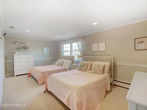 8 Imbrook Ln, Matawan, NJ 07747 photo 11