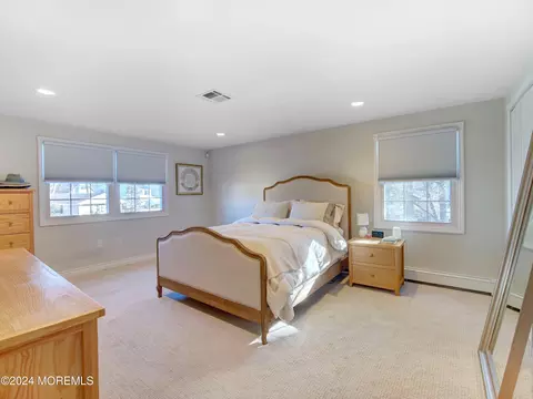 8 Imbrook Ln, Matawan, NJ 07747 photo 12