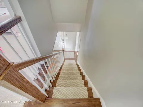 8 Imbrook Ln, Matawan, NJ 07747 photo 10