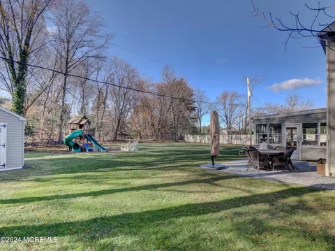8 Imbrook Ln, Matawan, NJ 07747 photo 21