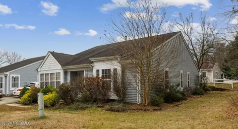 1251 Thornbury Ln # B, Manchester, NJ 08759