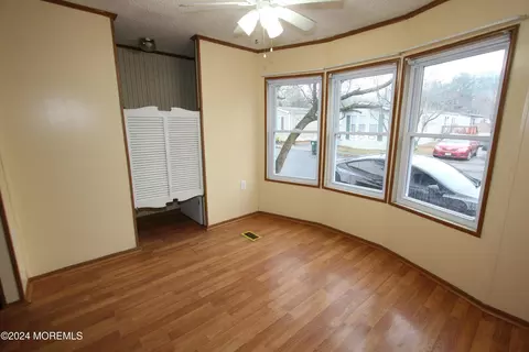 Living - 7 Ferdinand Ln, Howell, NJ 07731 photo 1 of 3