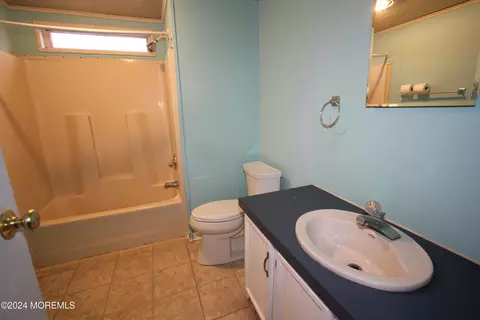 Bath - 7 Ferdinand Ln, Howell, NJ 07731 photo 1 of 1