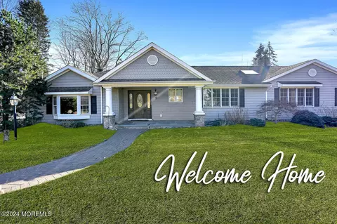 6 Deercrest Dr, Holmdel, NJ 07733