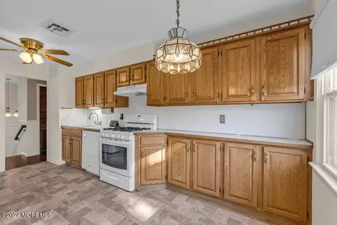 Kitchen - 893 Gregory Dr, Brick, NJ 08723 photo 1 of 4