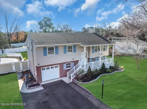 View/Area - 893 Gregory Dr, Brick, NJ 08723 photo 2 of 10